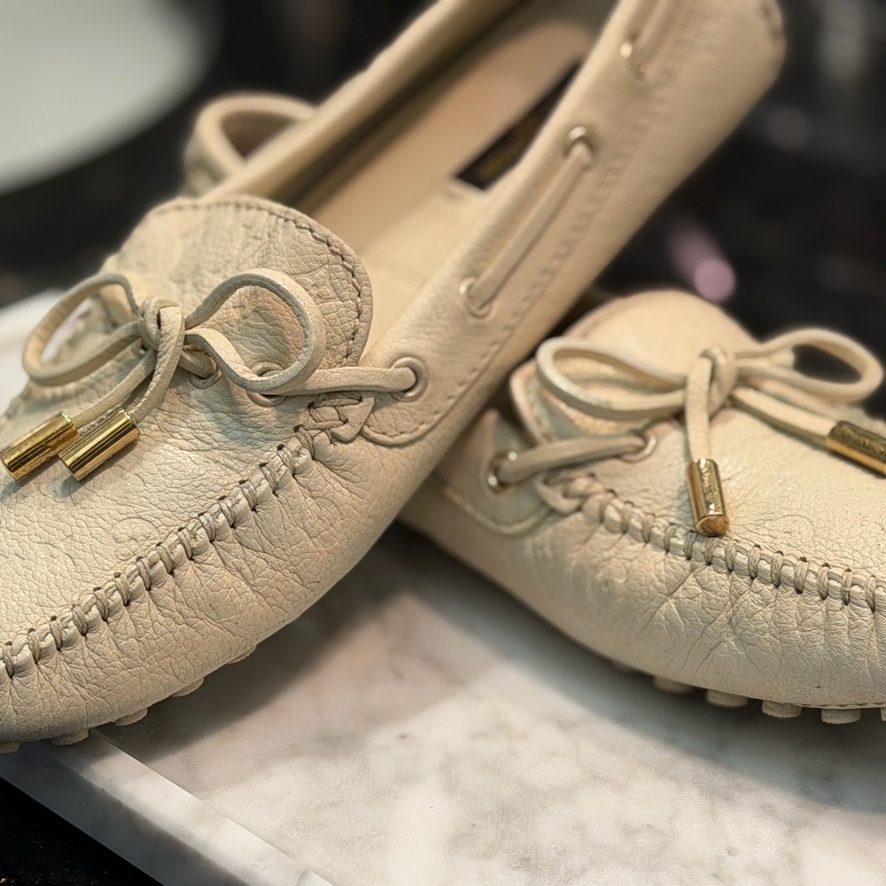 Rare Louis Vuitton Women's Cream Leather Moccasin Drivers M36 US 6 Leather